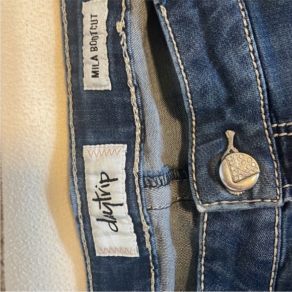 2 pair of Daytrip jeans - Picture 7 of 8